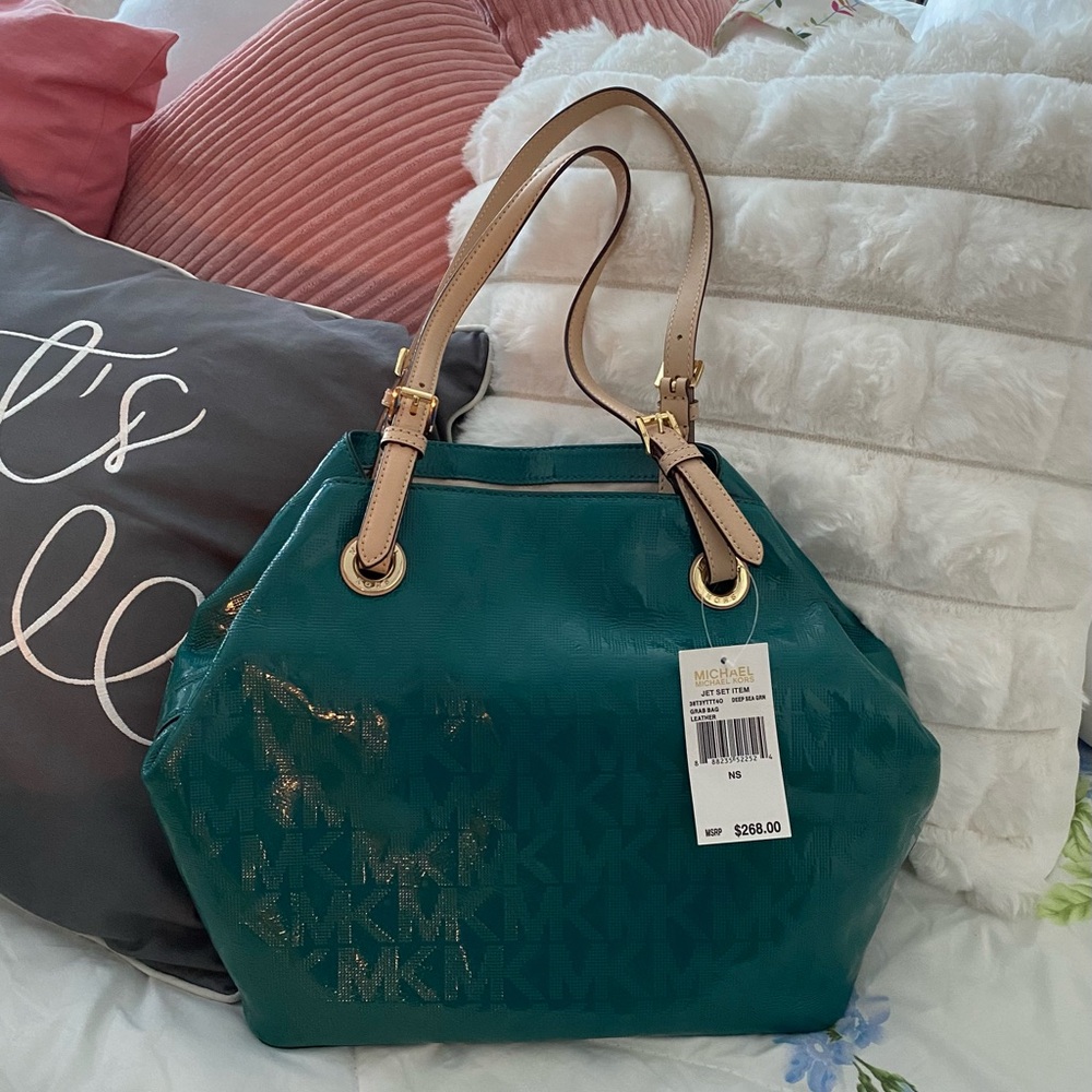 Michael Kors NWT ExLg Jet Set Deep Sea Green purse Includes MK dust bag $150